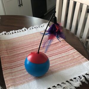 Whisker City Spinning Treat Dispenser - Blue and Red